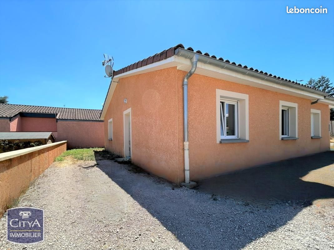 Maison 3 pièces 69 m² · à Azé · 69 m² · 130 000 €