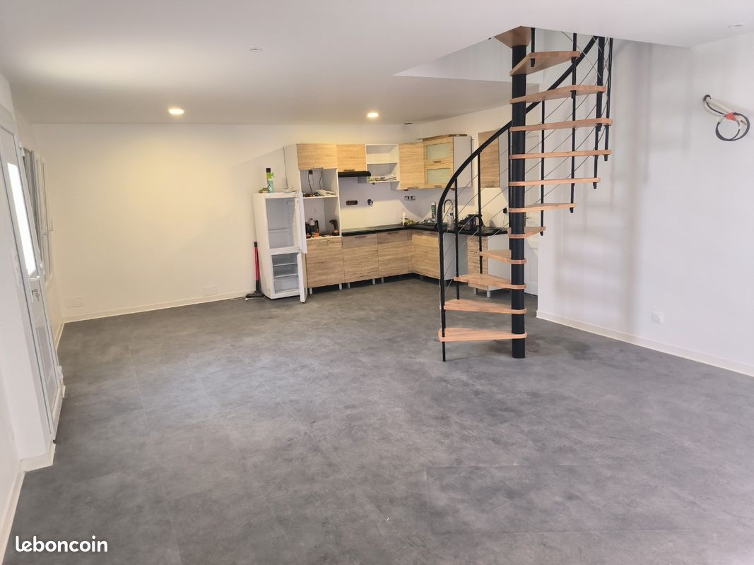 Maison 3 pièces 70 m² · à Bulles · 70 m² · 950 €