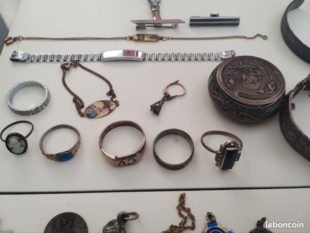 Lot Bijoux Anciens Signés : Gaultier, Paco Rabanne – Multicolore, Métaux Mélangés