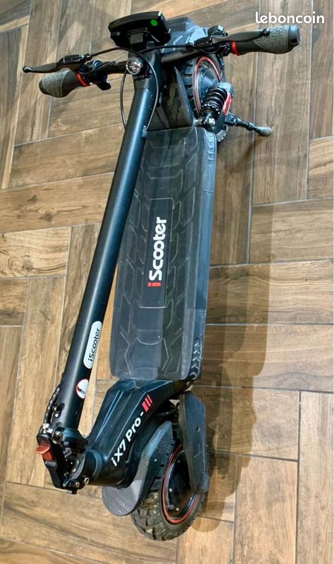 Trottinette électrique tout-terrain iScooter iX3 10 pouces, moteur 800 Trottinette électrique tout-terrain iScooter iX3 10 pouces, moteur 800