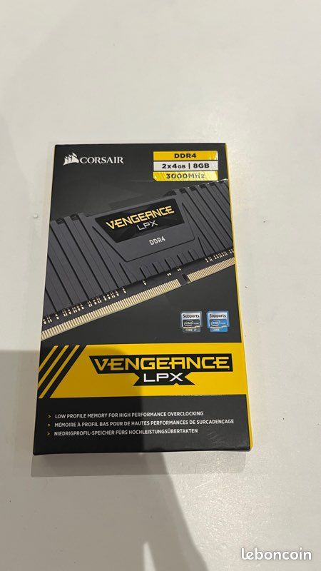 Kits de mémoire VENGEANCE LPX 8 Go (2 x 4 Go) DDR4 DRAM 3000MHz C16 – Noir (image 1)