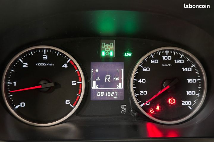 MITSUBISHI L200 DOUBLE CAB 2.4 DI-D 181 INSTYLE BA 181Ch Garantie 12 mois (image 12)