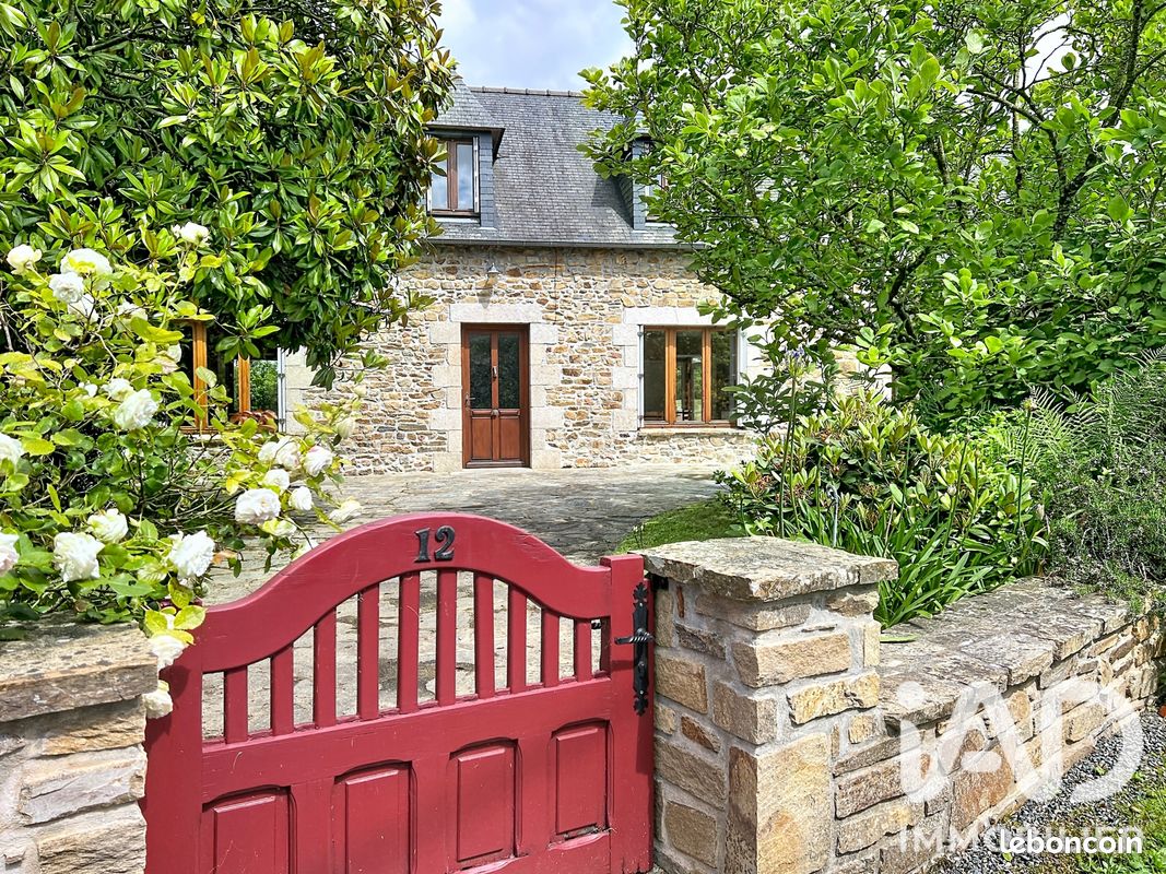 Maison 9 pièces 182 m² · à Goudelin · 182 m² · 275 000 €