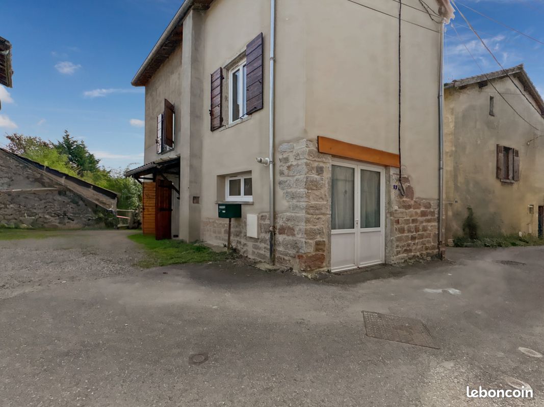 Maison 4 pièces 85 m² · à Saint-Germain-au-Mont-d'Or · 85 m² · 1 350 €/mois