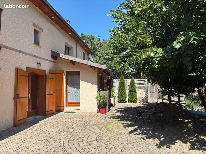 Maison 3 pièces 90 m² · à Dévoluy · 90 m² · 252 000 €
