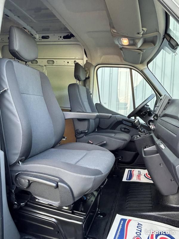 Renault Master FOURGON F3500 L2H2 DCI 135 GRAND CONFORT (image 12)