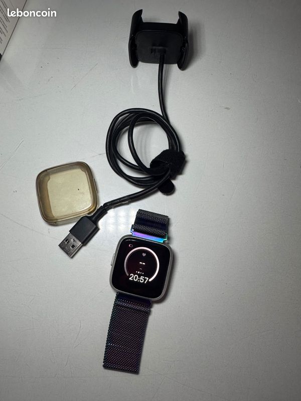 Montre Connectée Fitbit Versa Lite Edition FB415SRGY – Argentée – Occasion
