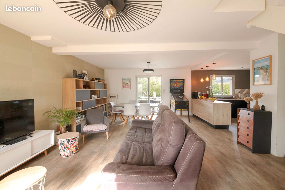 Maison 7 pièces 122 m² · à Chavagne · 122 m² · 323 000 €
