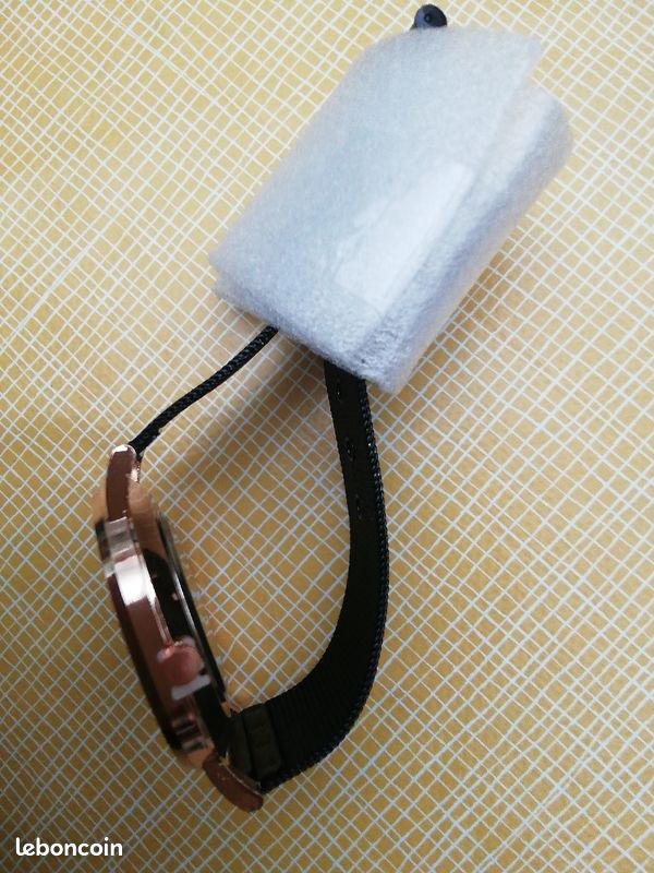 Montre plate et classe (image 2)