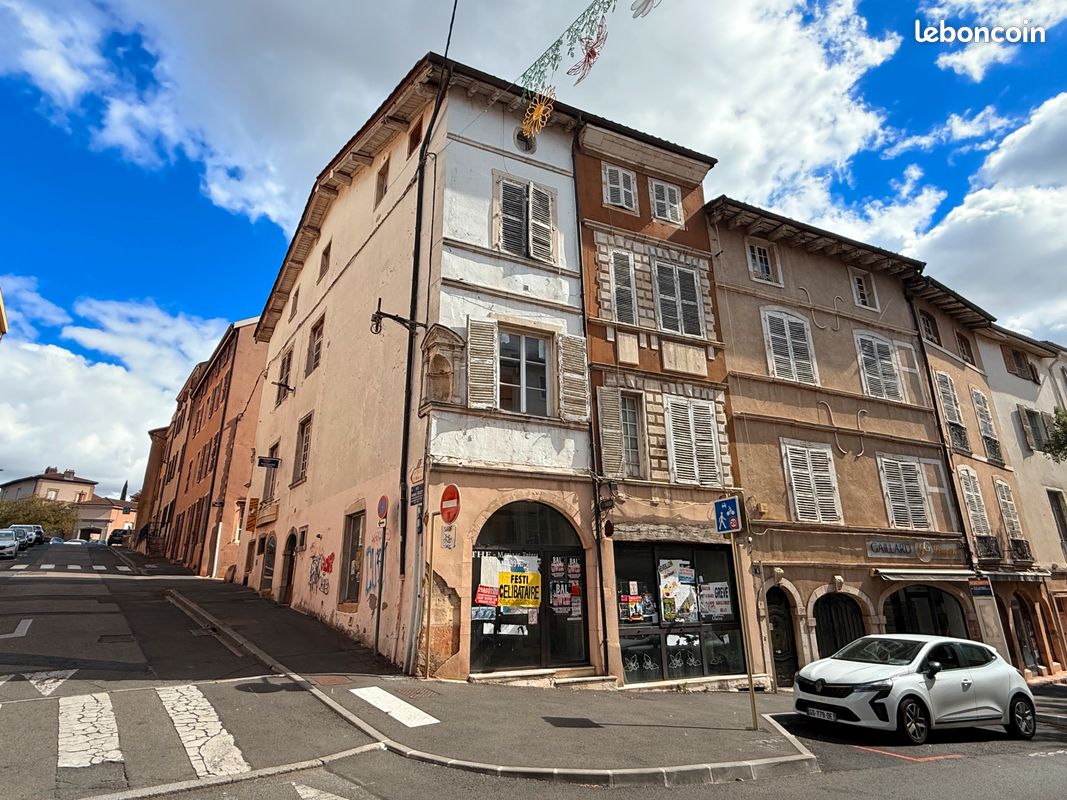 Immeuble 8 pièces 212 m² · à Mâcon · 212 m² · 270 000 €