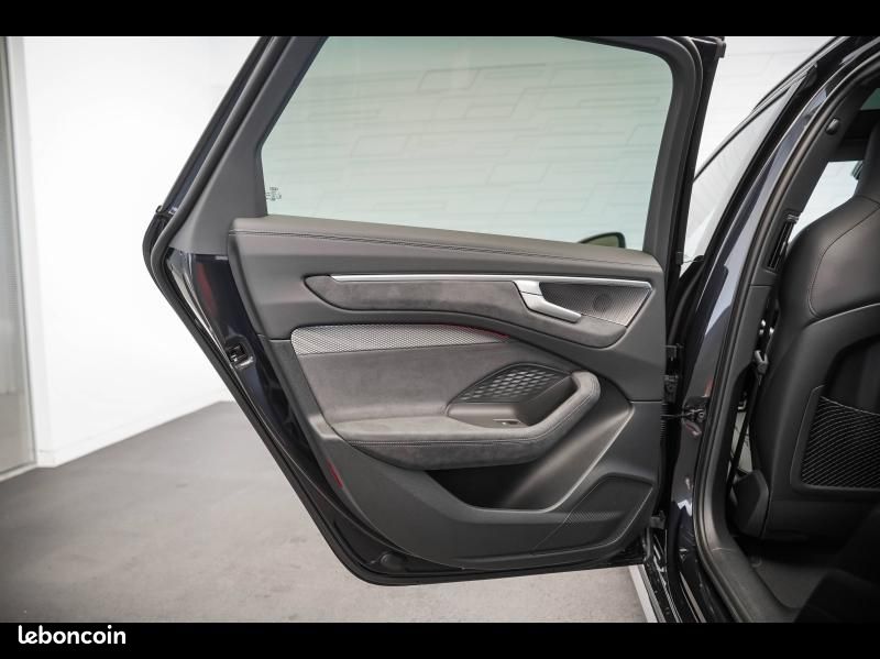 Audi A6 Avant 2.0 TFSI 299ch e-hybrid S line Quattro S tronic 7 (image 18)