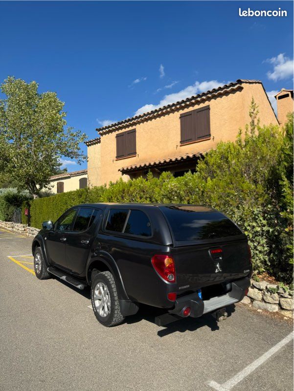 Hard top L200 état neuf (image 2)