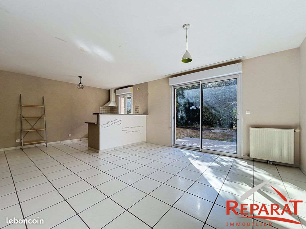 Maison 5 pièces 95 m² · à Saint-Pantaléon-de-Larche · 95 m² · 180 000 €