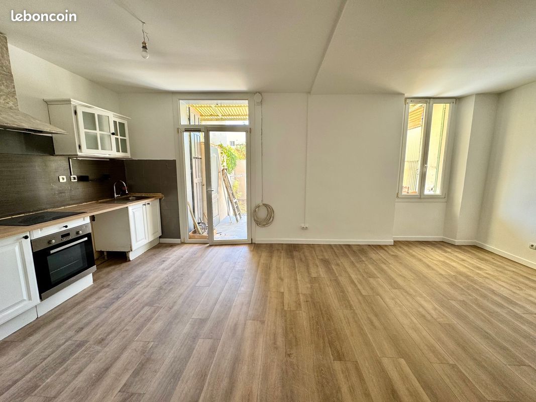 Appartement 3 pièces 60 m² · à Trets · 60 m² · 980 €