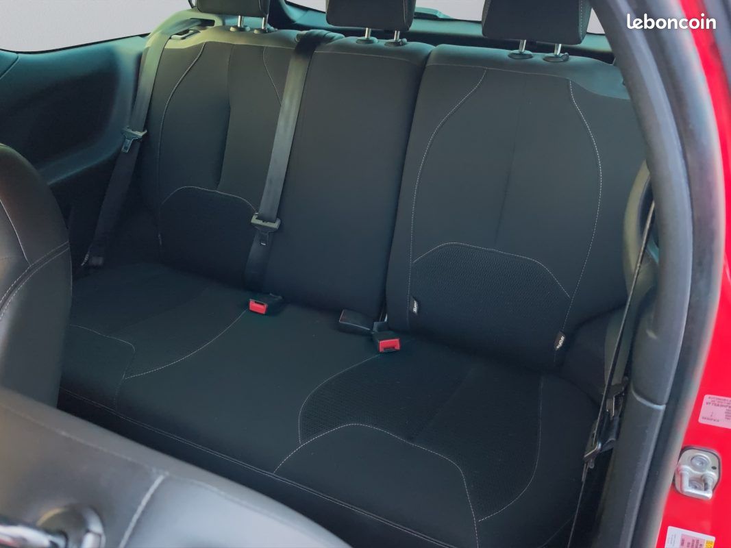 Citroen ds3 1.6 e-hdi 90 airdream red edition (image 14)