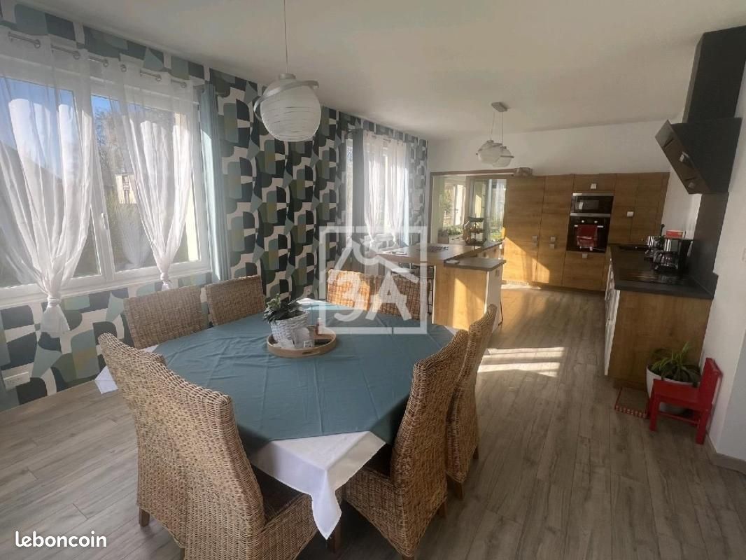 Maison 8 pièces 162 m² · à Annezin · 162 m² · 285 000 €