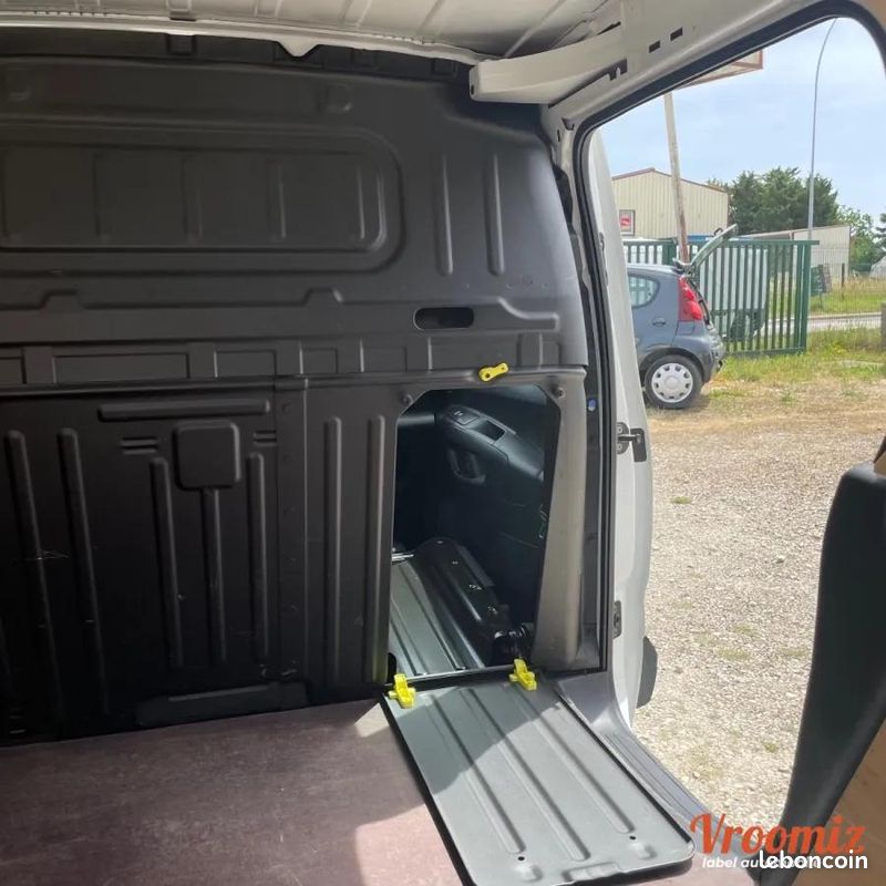 Citroen Berlingo Vu BLUE HDI / Kit distribution neuf / 3 PLACES / TVA 20% . 4x par cb possible (image 23)