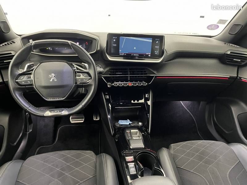 Peugeot 2008 PureTech 130 S&S EAT8 GT Pack (image 25)