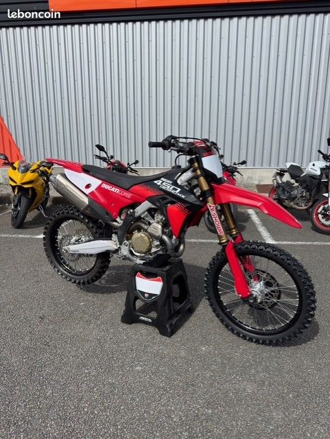 Ducati DESMO 450 (image 1)