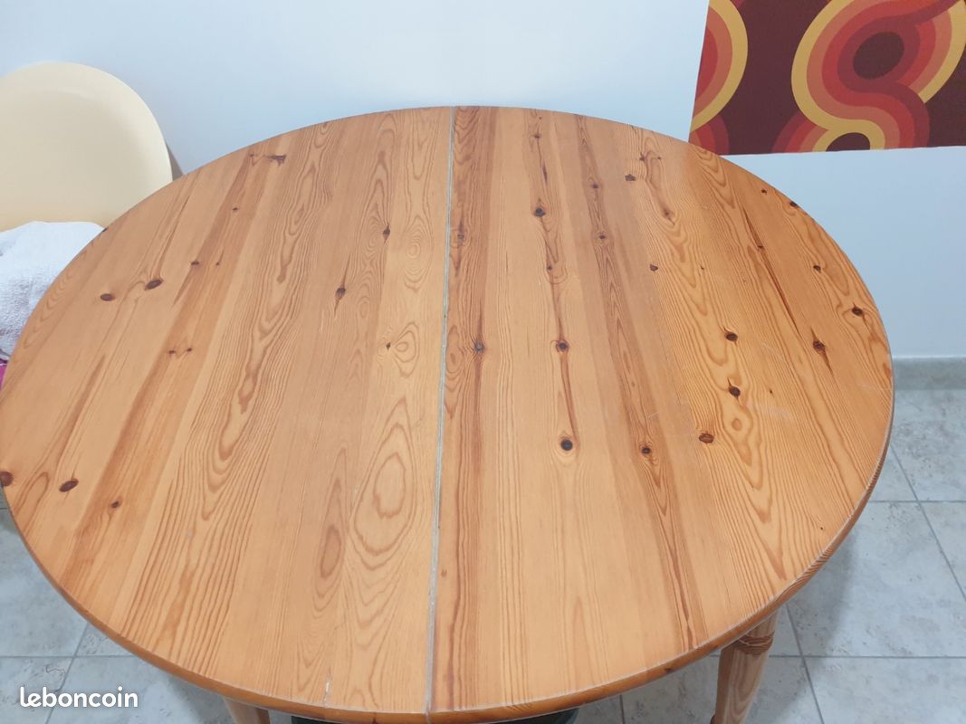Table ronde en Pin massif (image 1)