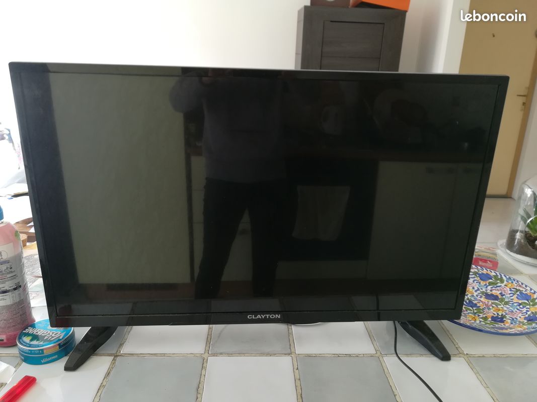 Television (image 1)
