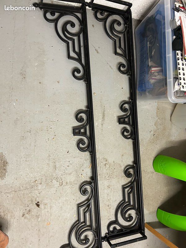 Appui fenêtre, Pénéty avec motif latéral (image 2)