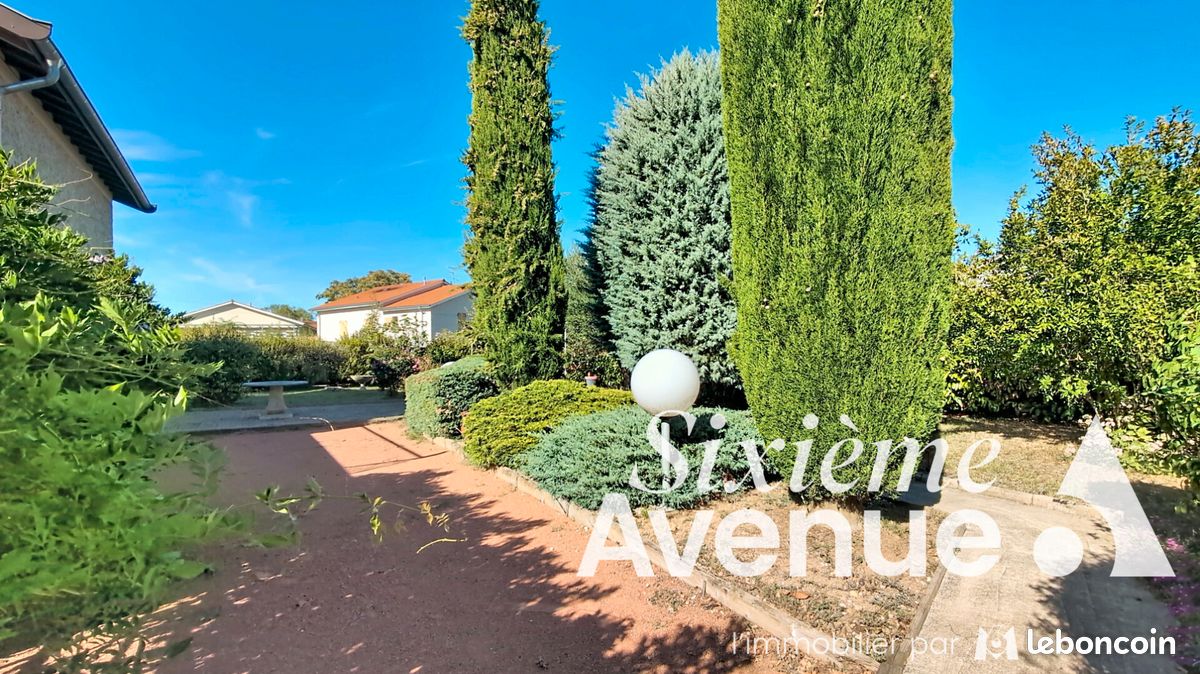 Maison 5 pièces 117 m² · à Saint-Priest · 117 m² · 395 000 €