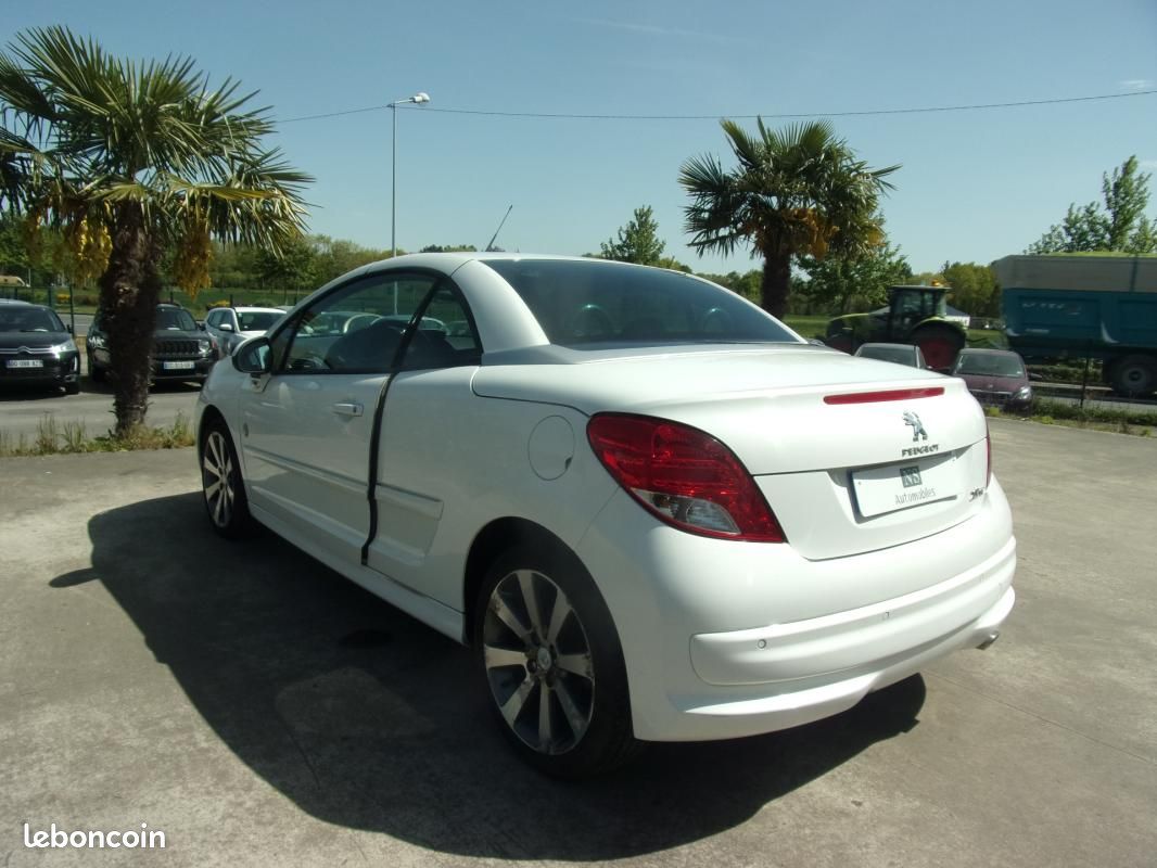 Peugeot 207 CC 1.6 HDi 112ch FAP Roland Garros (image 6)