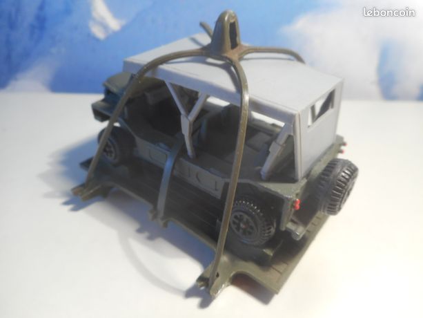 Dinky Toys GB 601b - Austin Mini Moke Avec Parachute - Échelle 1/43 - Très Bon État