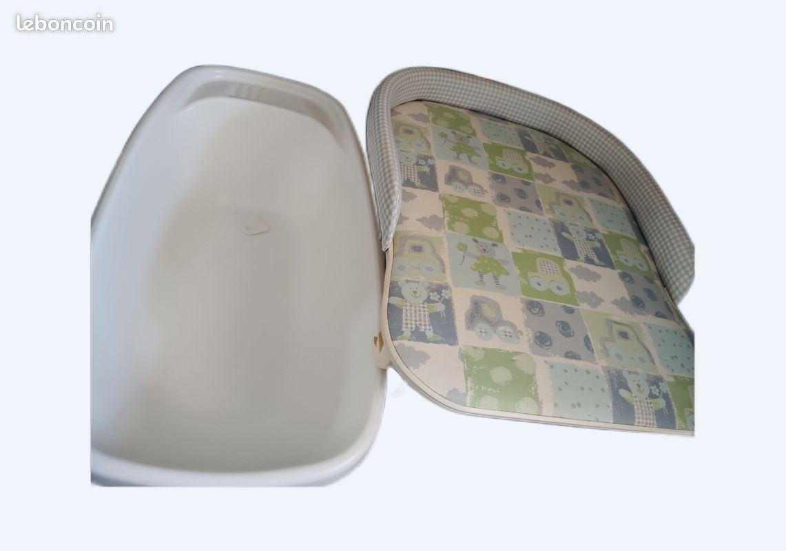 Table à langer avec baignoire (image 1)