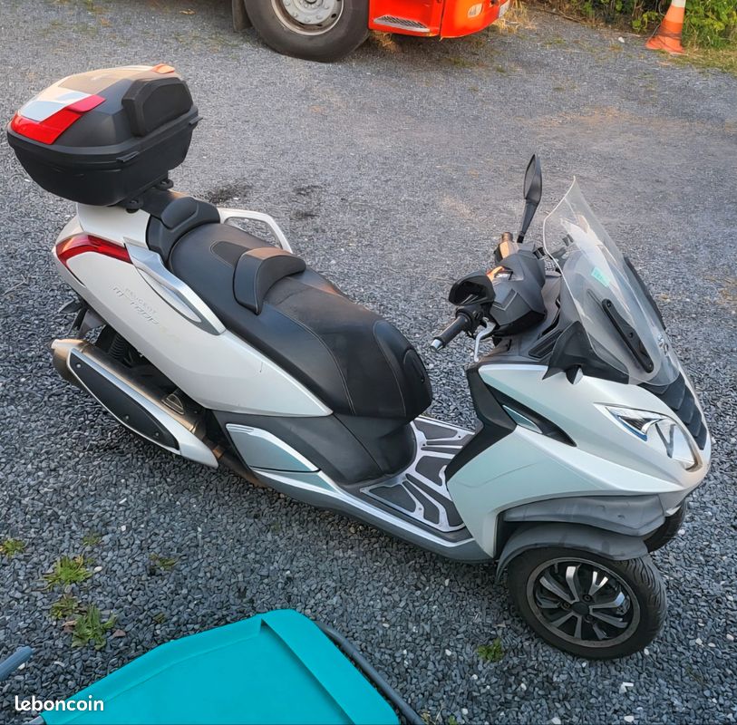 Peugeot metropolis 400 (image 1)