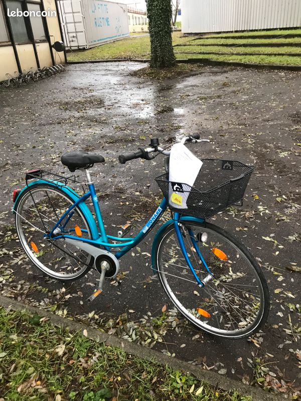 Superbe Vélo de Ville Gitane Monark tout équipé (image 1)