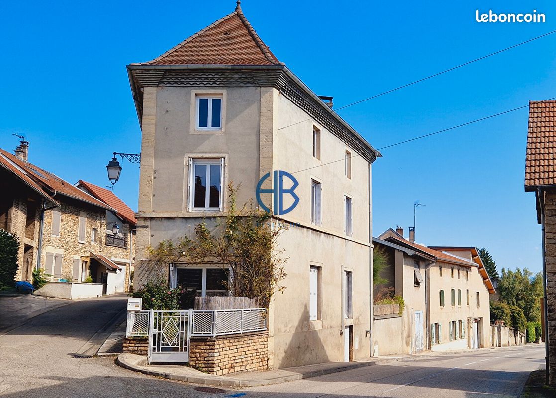 Maison 7 pièces 175 m² · à Trept · 175 m² · 319 000 €
