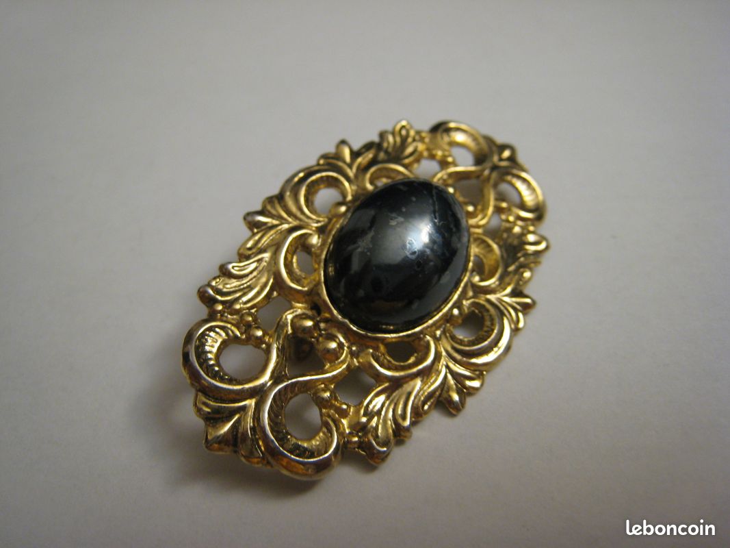BROCHE SIGNEE MARIE RANCILLAC VINTAGE ('EN RESINE ?) ANNEES 80 MADE IN France EUR 25,00 - FR