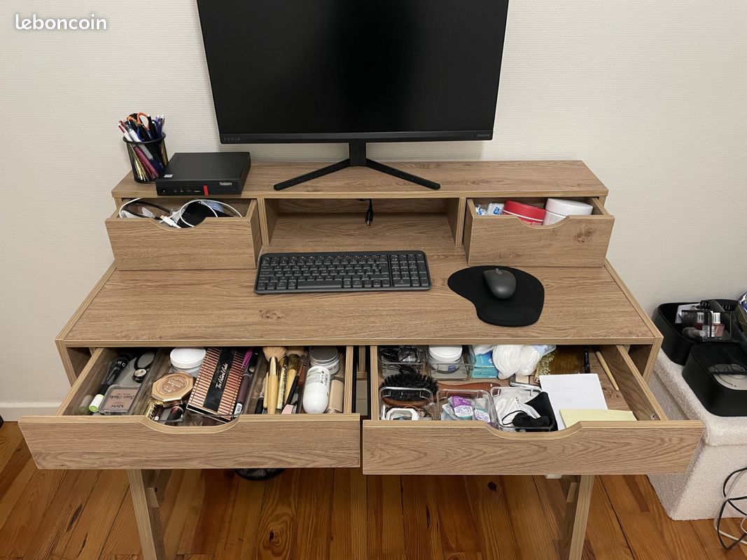 Bureau / Coiffeuse 4 tiroirs – comme neuf (6 mois) – imitation chêne (image 3)