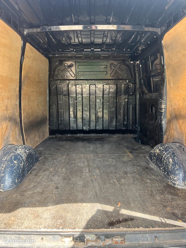 Iveco daily 35s12 hi-matic 8 rapports 🚛 vente exclusive aux pros de l’auto (image 4)