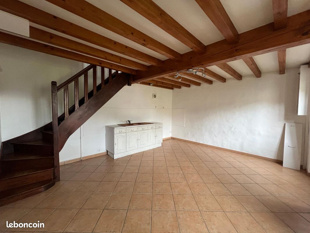 Maison 2 pièces 35 m² · à Saint-Forgeux · 35 m² · 335 €