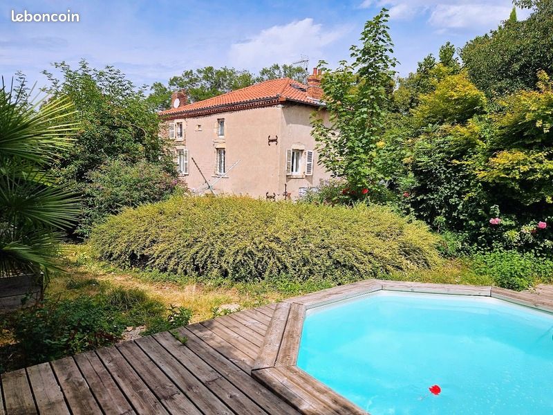 Maison 7 pièces 173 m² · à Chauriat · 173 m² · 288 000 €