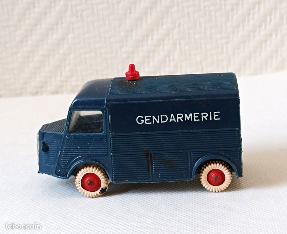 Modèle réduit Fourgon Citroën 1200 kg Gendarmerie CLE incomplet (image 1)