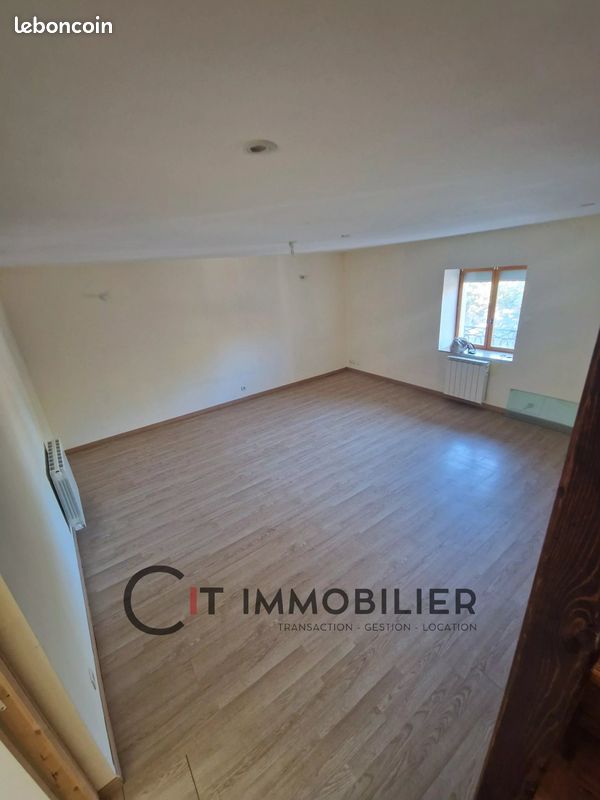 Appartement 4 pièces 71 m² · à Sermérieu · 71 m² · 700 €/mois
