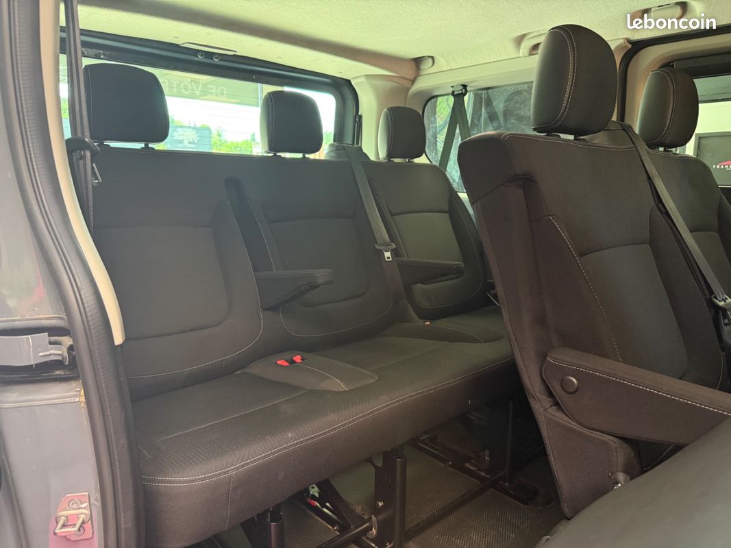 RENAULT TRAFIC III Combi Phase 3 L1 2.0 dCi 16V EDC6 SS Intens 9 Places (image 48)