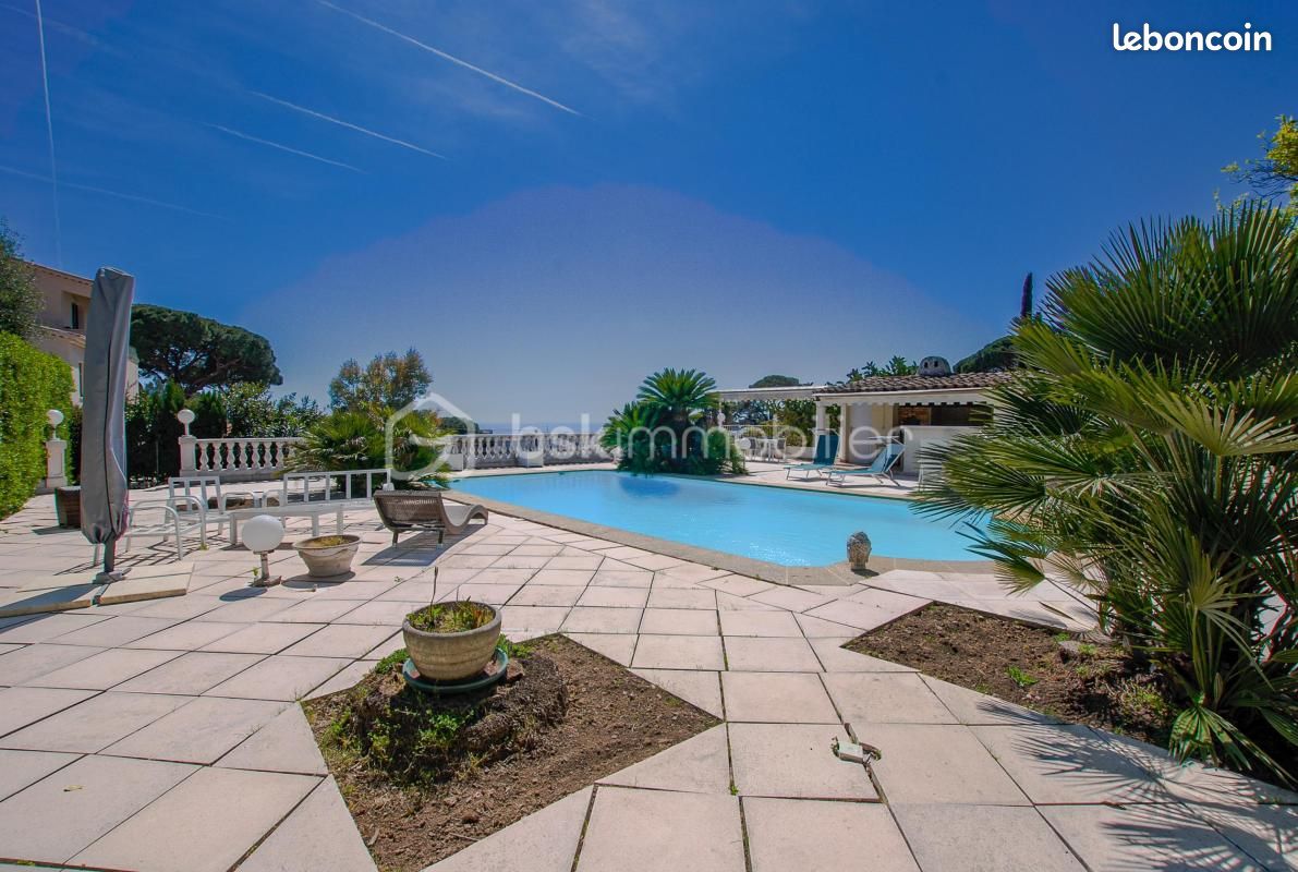 Maison 9 pièces 320 m² · à Cannes · 320 m² · 1 470 000 €