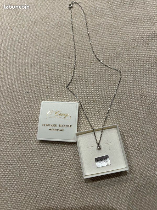 Collier argent (image 1)