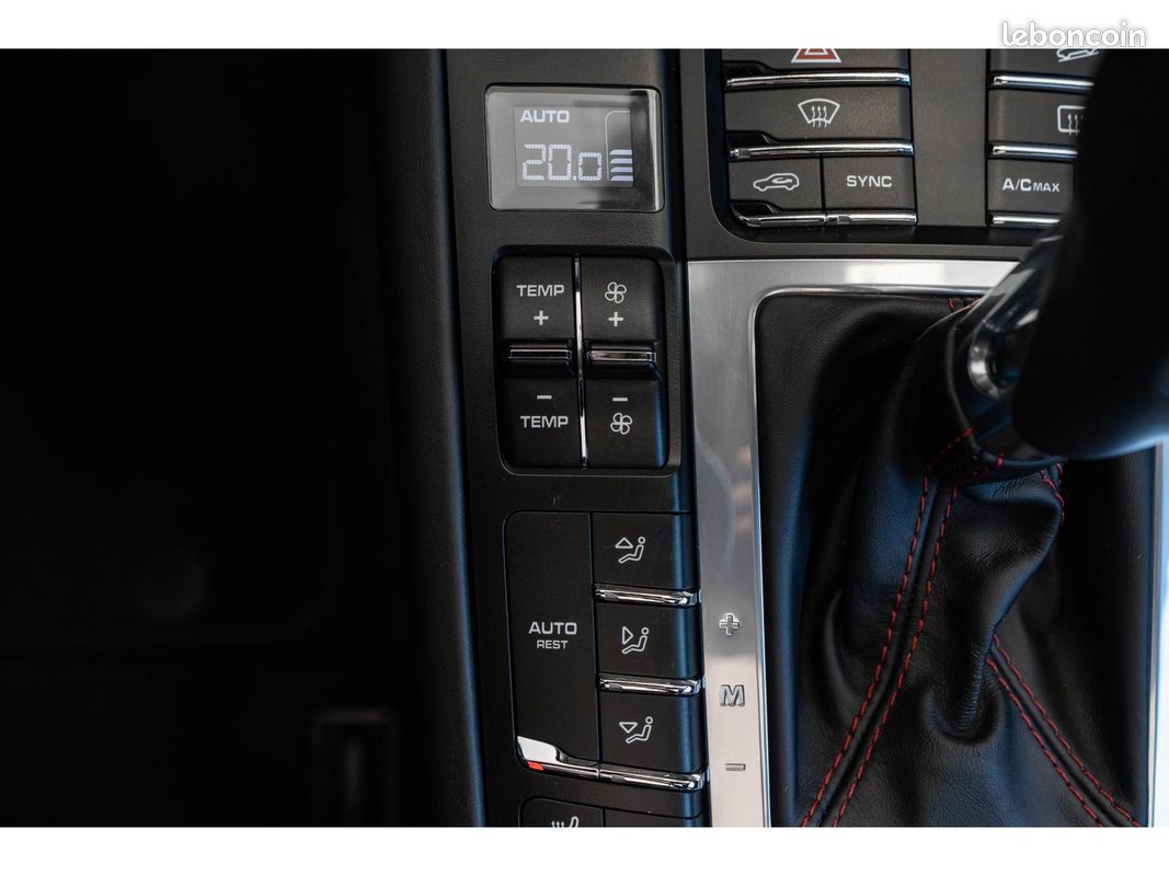 PORSCHE MACAN 3.6i V6 440 PDK Turbo Pack Performance (image 17)