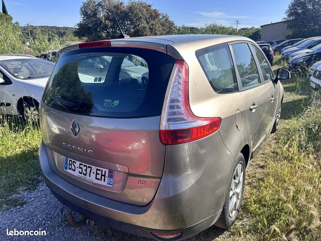 Renault Grand Scénic III dCi 130 FAP Bose Euro 5 7 pl (image 3)