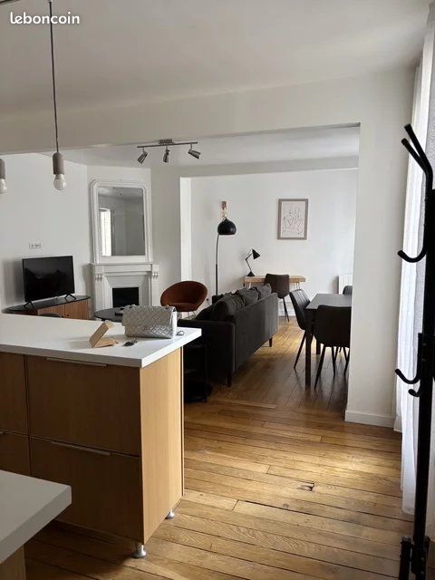 Appartement 3 pièces 65 m² · à Paris · 65 m² · 2 600 €