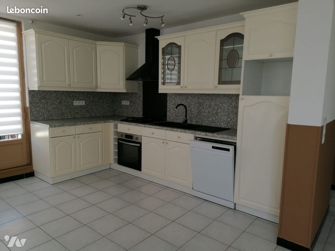 Appartement 5 pièces 113 m² · à Pont-l'Évêque · 113 m² · 1 190 €/mois