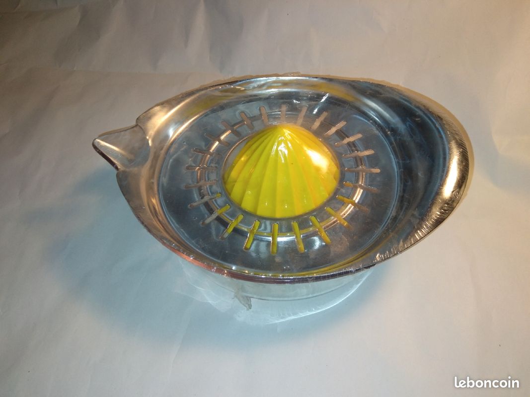 Presse-agrumes, acier/plexiglas (image 3)