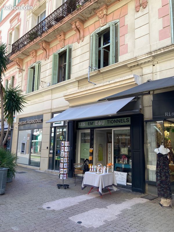 Appartement 1 pièce 80 m² · à Hyères · 80 m² · 385 000 €