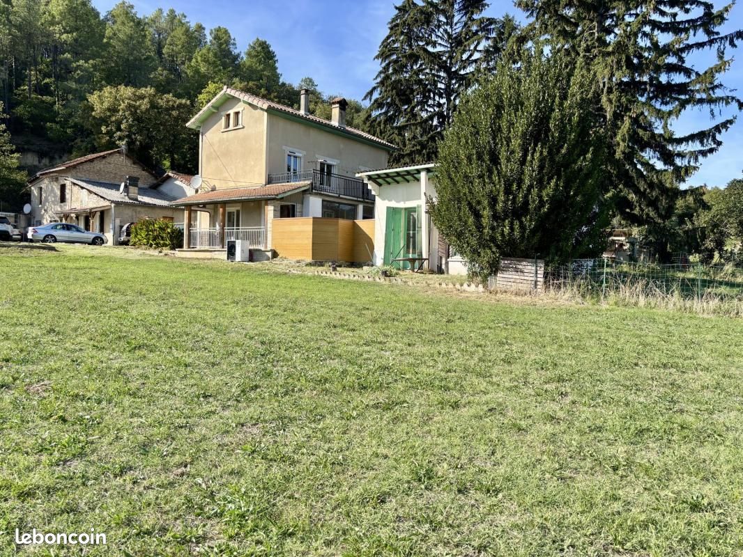 Maison 10 pièces 194 m² · à Peyrins · 194 m² · 380 000 €